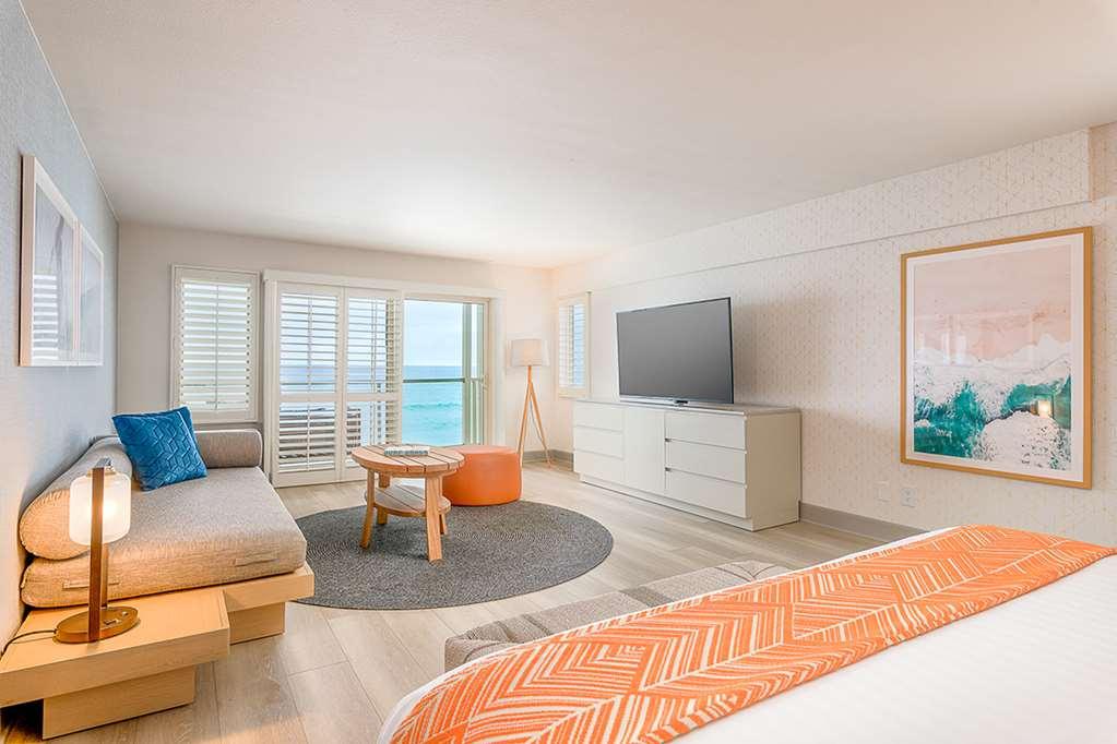 Beach Terrace Carlsbad Room photo